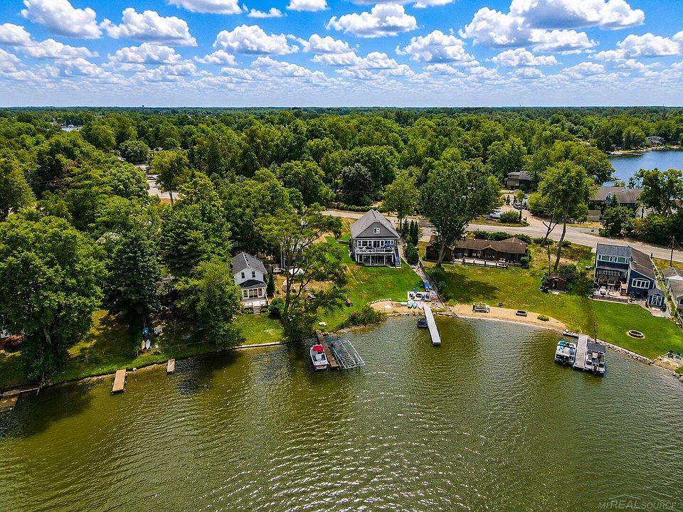 1st image of 9322 Cedar Island Rd