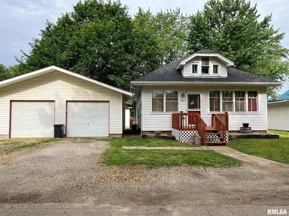 1727 N Logan St, Chillicothe, IL 61523