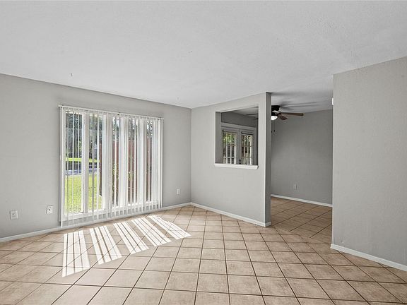 4th image of 2202 16th Ave N #5