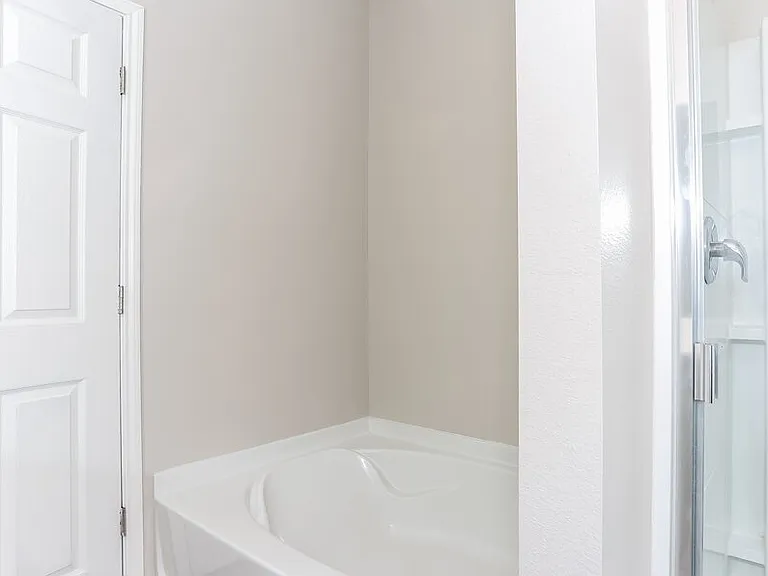 1724 Gayla Creek Dr — Photo 12