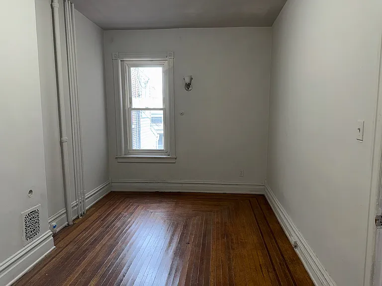 41 S Franklin St — Photo 6
