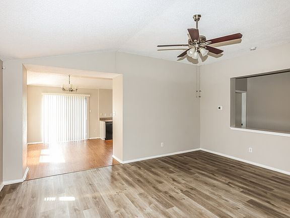 4th image of 4625 Sleepy Ridge Cir
