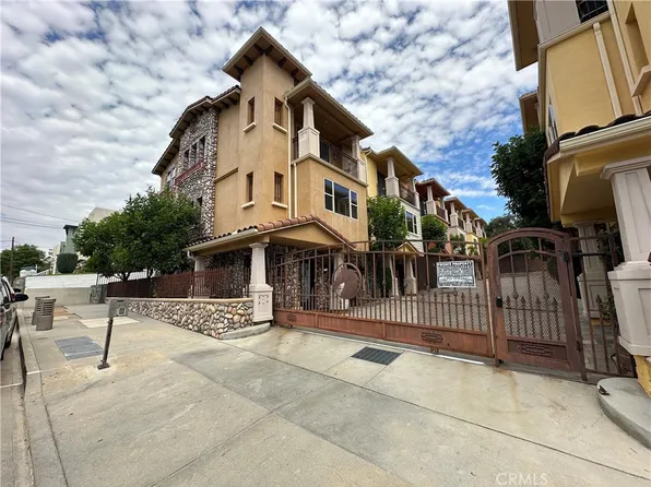 10121 W Amber Ct, Tujunga, CA 91042