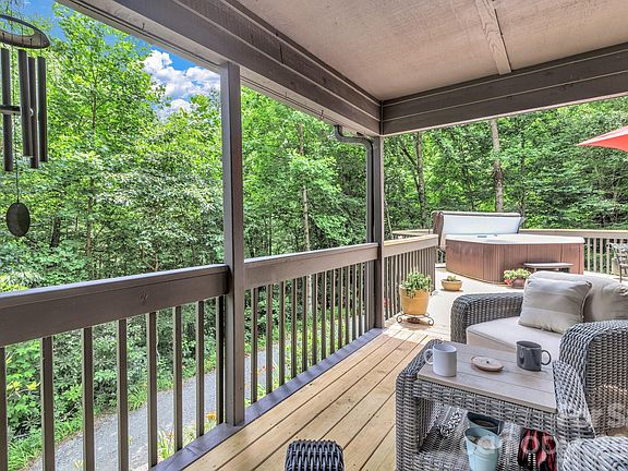 3rd image of 237 Woodys Dr