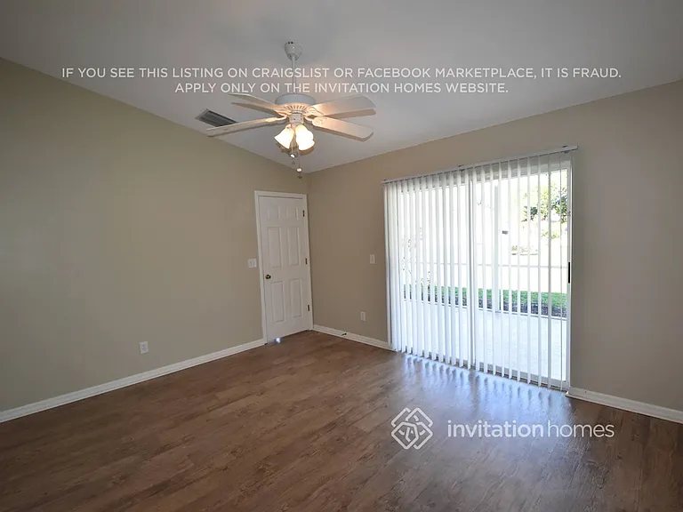 4635 Sanibel Way — Photo 10