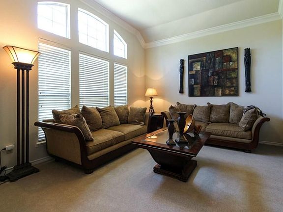 4th image of 3777 Voltaire Dr