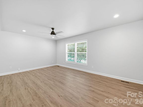 4th image of 6319 Thermal Rd