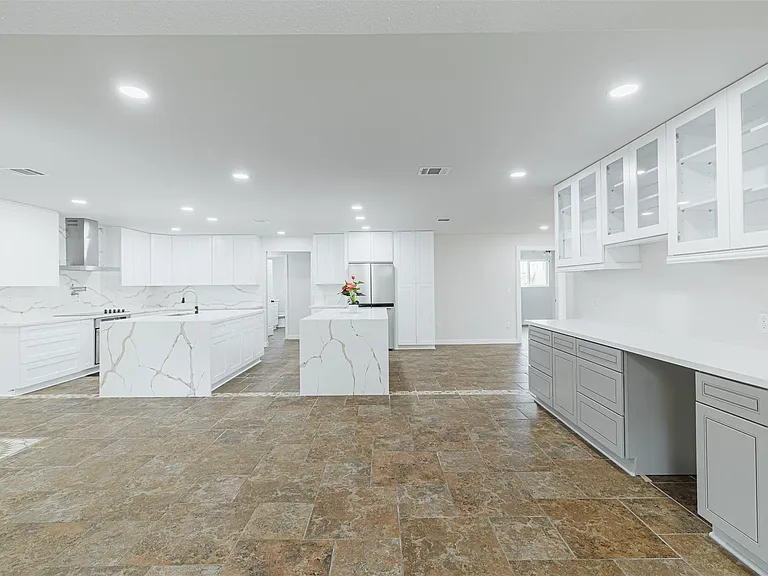 10055 Larston St — Photo 9