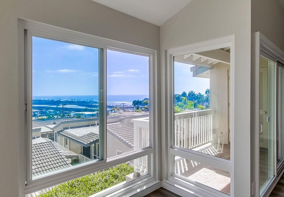 1st image of 823 Sea Turf Cir