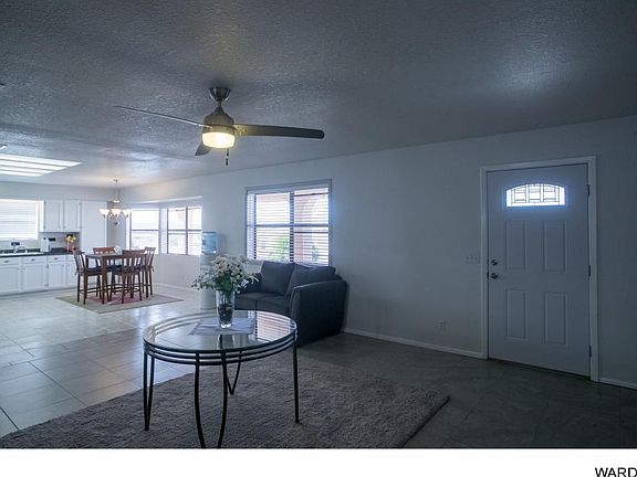 5th image of 1710 Emerald Dr