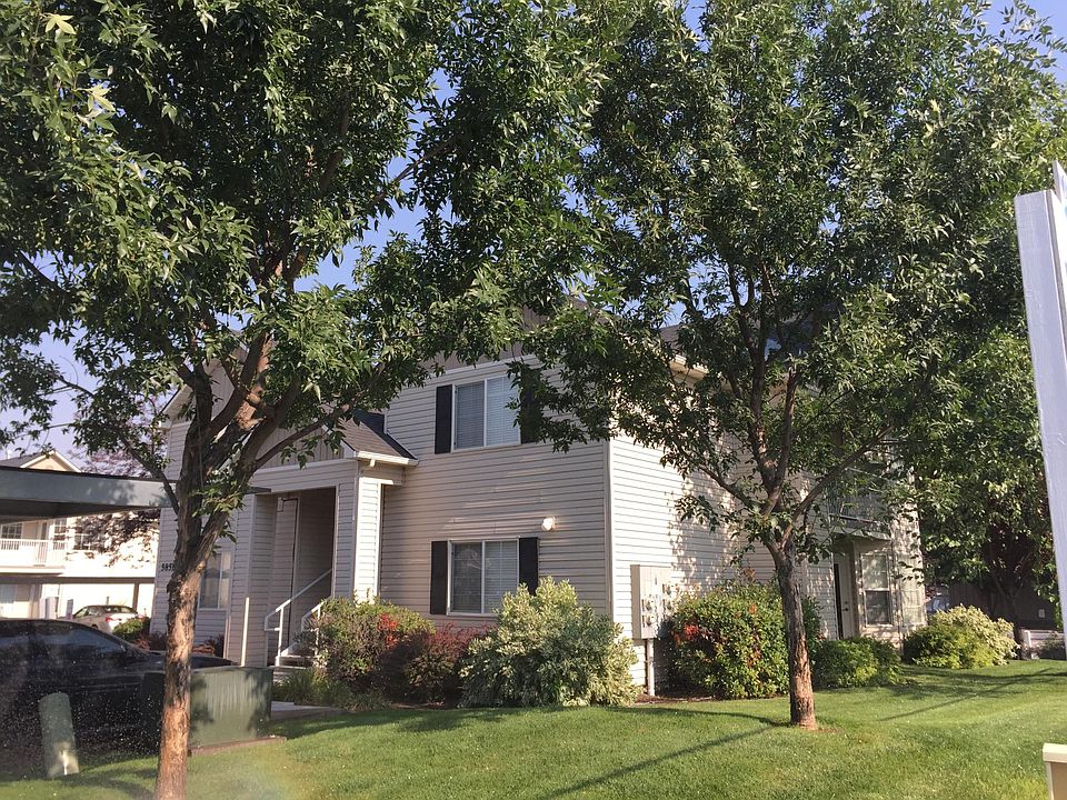 1st image of 5851 N Garrett St #102