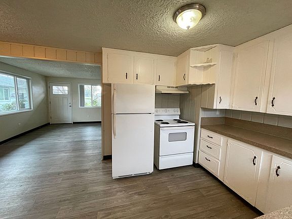 2nd image of 538 NE Anderson St #554