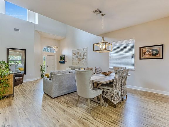 5th image of 13741 Collina CT