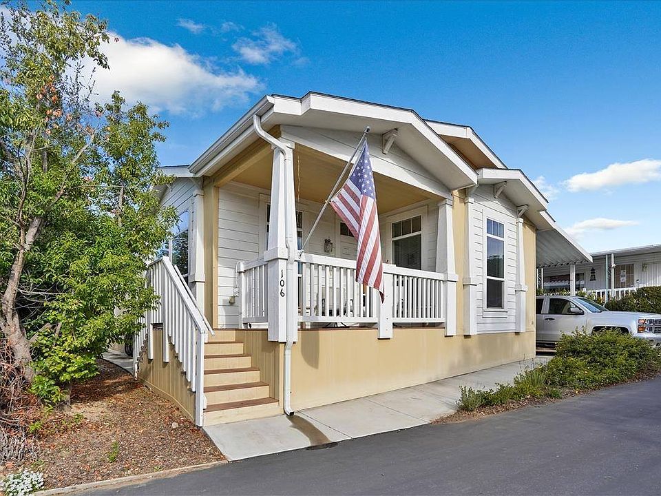 1st image of Loma Dr #106