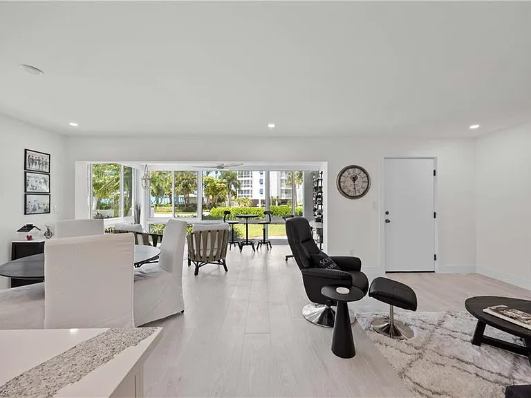 2100 Gulf Shore Blvd N #101 — Photo 13