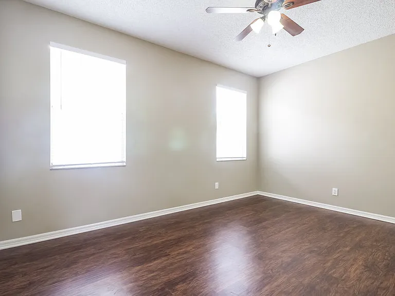 120 Portstewart Dr — Photo 7