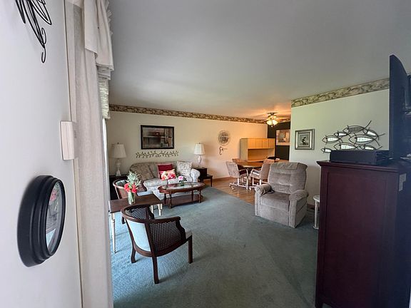 2nd image of 115 S South Boulevard #1c