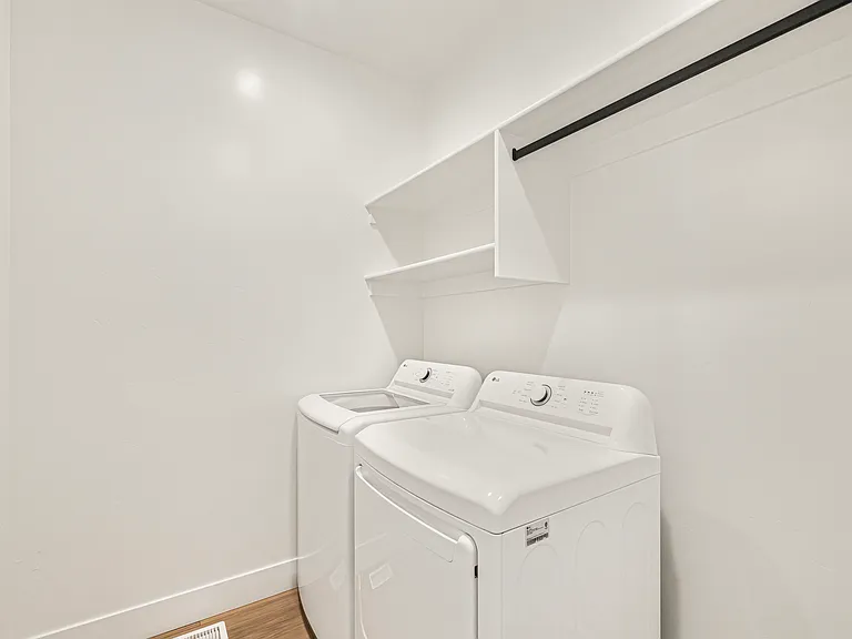1281 Meadow Edge Ct — Photo 17