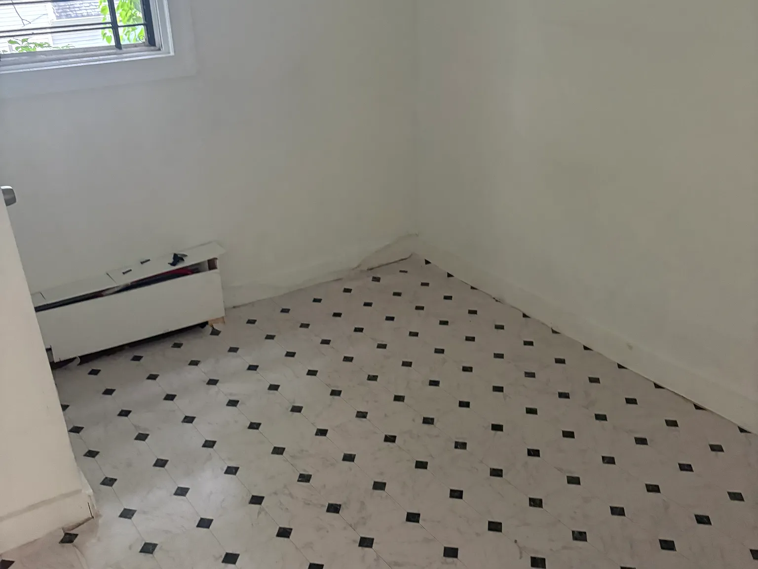 3 bed, 1956 sqft, $3,753 — Photo 4