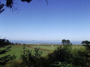 334 Laura Ln, Bayside, CA 95524