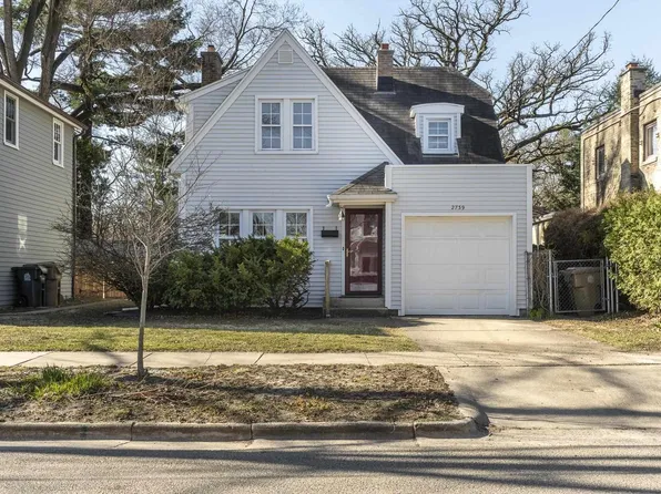 2739 Chamberlain Avenue, Madison, WI 53705