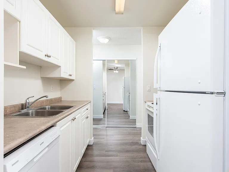 4608 52nd Ave — Photo 31