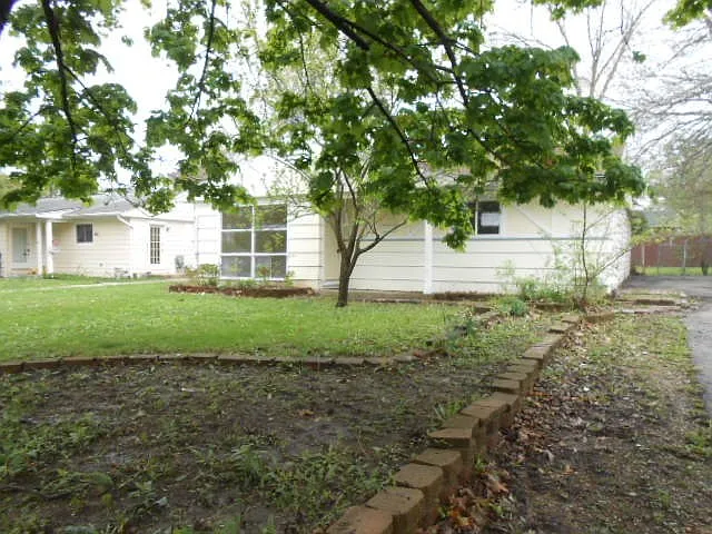 75 Wren Rd photo 1