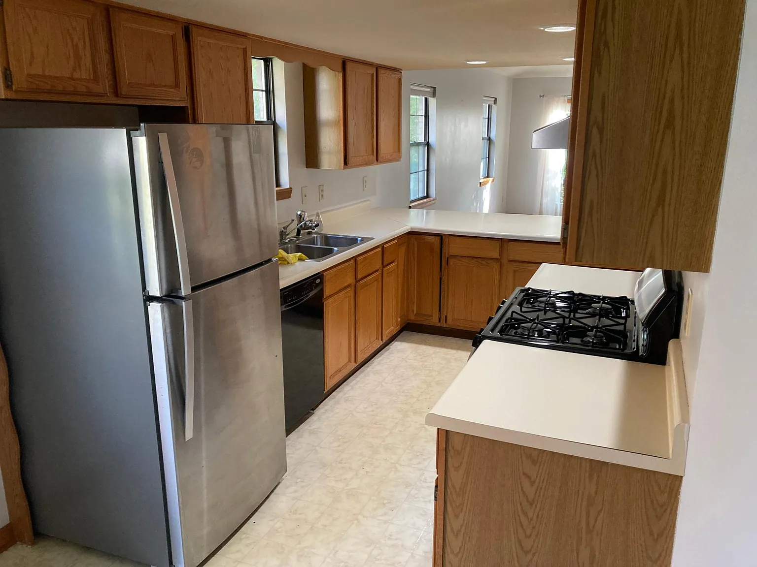 65 Coventry Ct — Photo 3