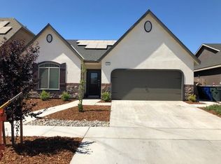 1990 W Hayward St, Hanford, CA 93230