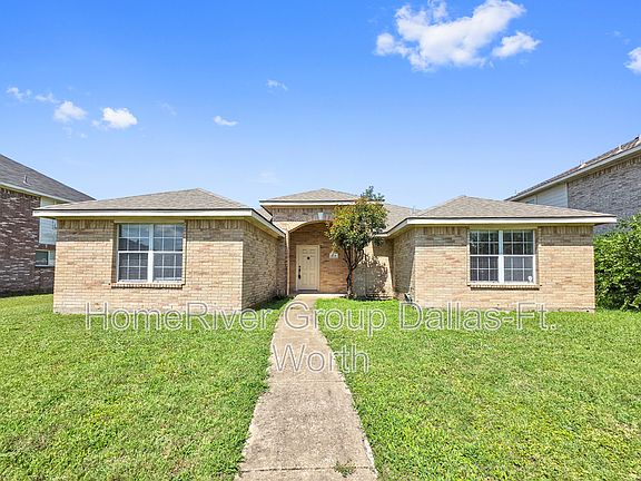 3rd image of 317 Sweetgum Dr