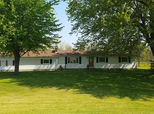 2895 E Pinconning Rd, Pinconning, MI 48650