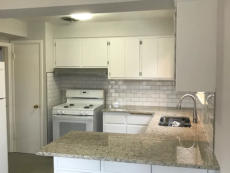 8022 N Oriole Ave #1 — Photo 6