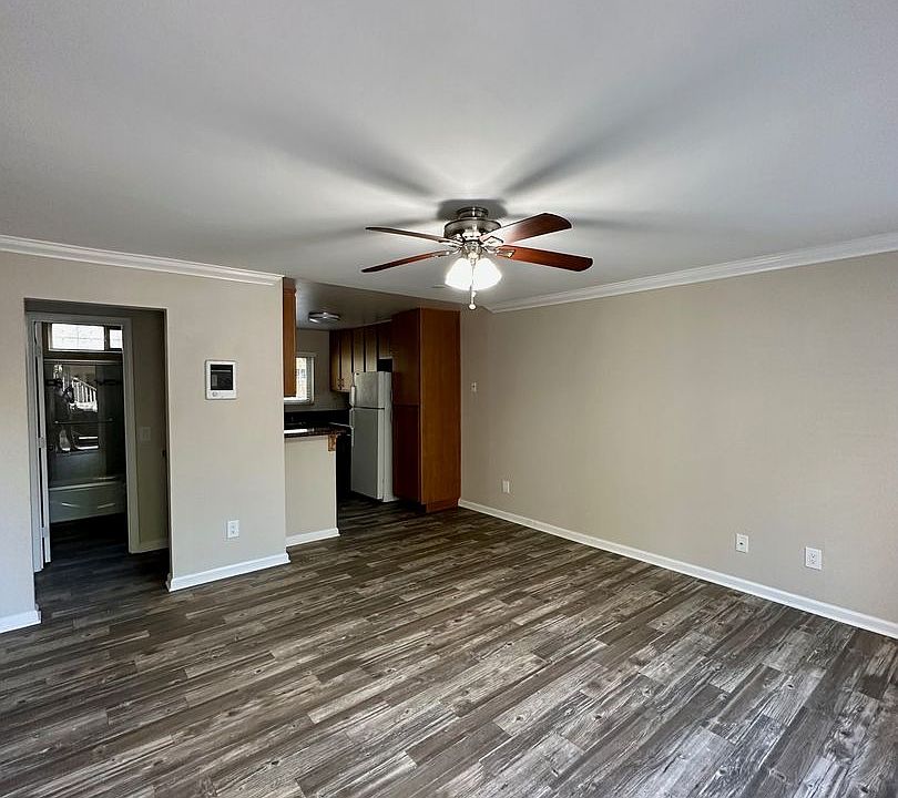 1st image of 4247-4253 35th St #2
