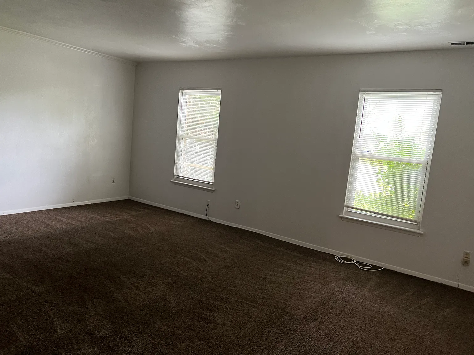 3 bed, 2.5 bath, 1512 sqft, $2,050 — Photo 2