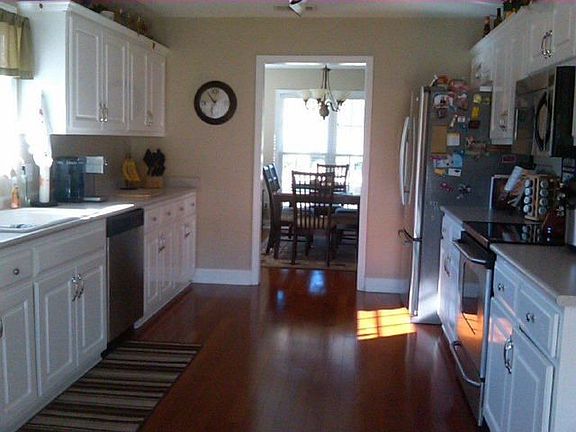4th image of 1812 N Leah Ln