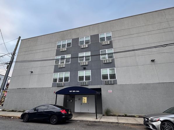 169 16th Ave APT 301