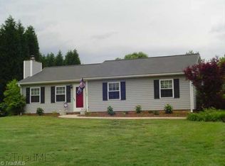 1051 Cresthaven Dr, Lewisville, NC 27023