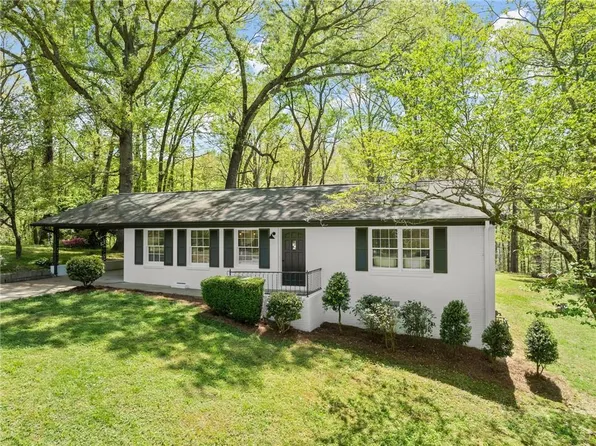 3639 Ledan Rd, Gainesville, GA 30506