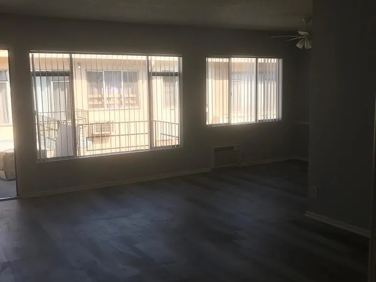 327 S Alexandria Ave #21B — Photo 12