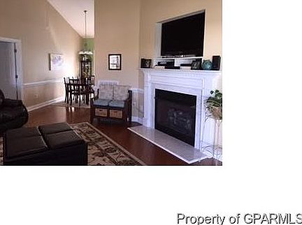3rd image of 709 Edenbrook Dr