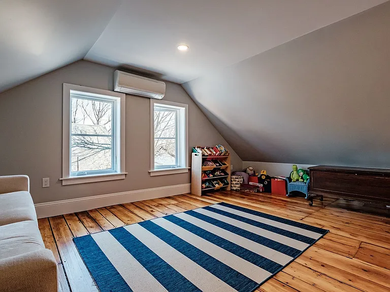 140 Clark St — Photo 25