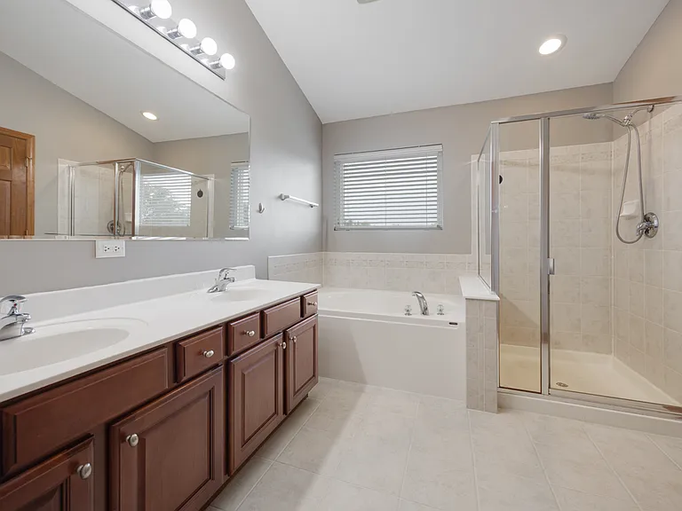 407 Bluegrass Pkwy — Photo 17
