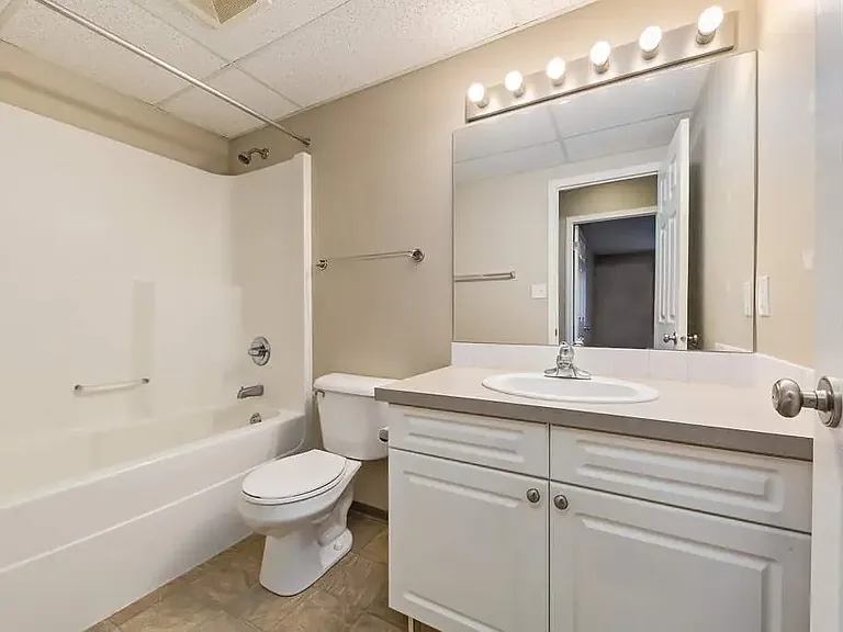 68 Cypress Way SE — Photo 9