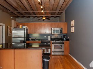 333 S Desplaines St APT 414, Chicago, IL 60661
