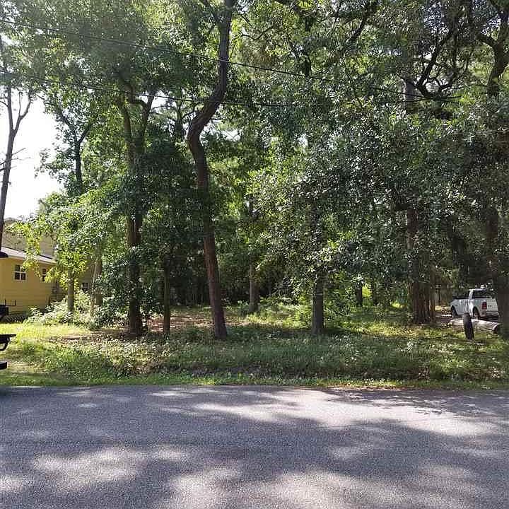 2nd image of 1014 Myrtle Dr