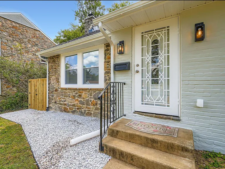 8903 Flagstone Cir — Photo 18