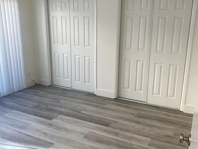 1502 Wellesley Ave — Photo 8