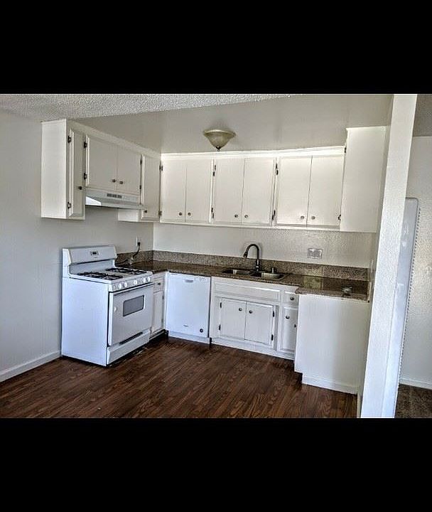 1st image of 901 Palmbrook Dr APT 2