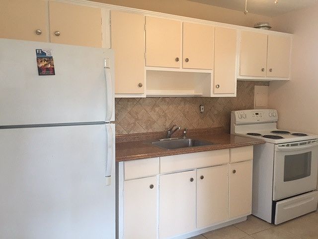 1st image of 1364 NE 25th Ct