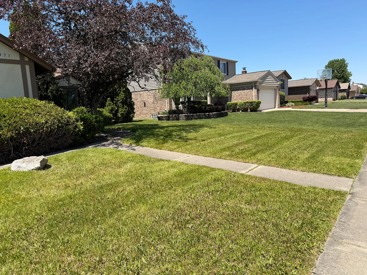3 bed, 1620 sqft, $2,200 — Photo 4